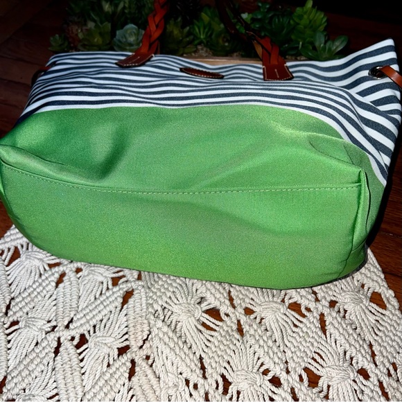 Dooney & Bourke | Sullivan Shopper Tote - Picture 4 of 10